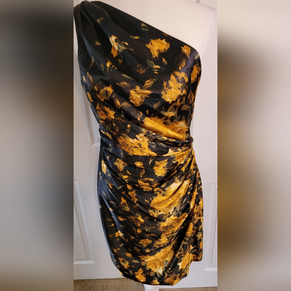 Maggy London Women's One Shoulder Printed Satin Dress Sz. 10 - Picture 2 of 11